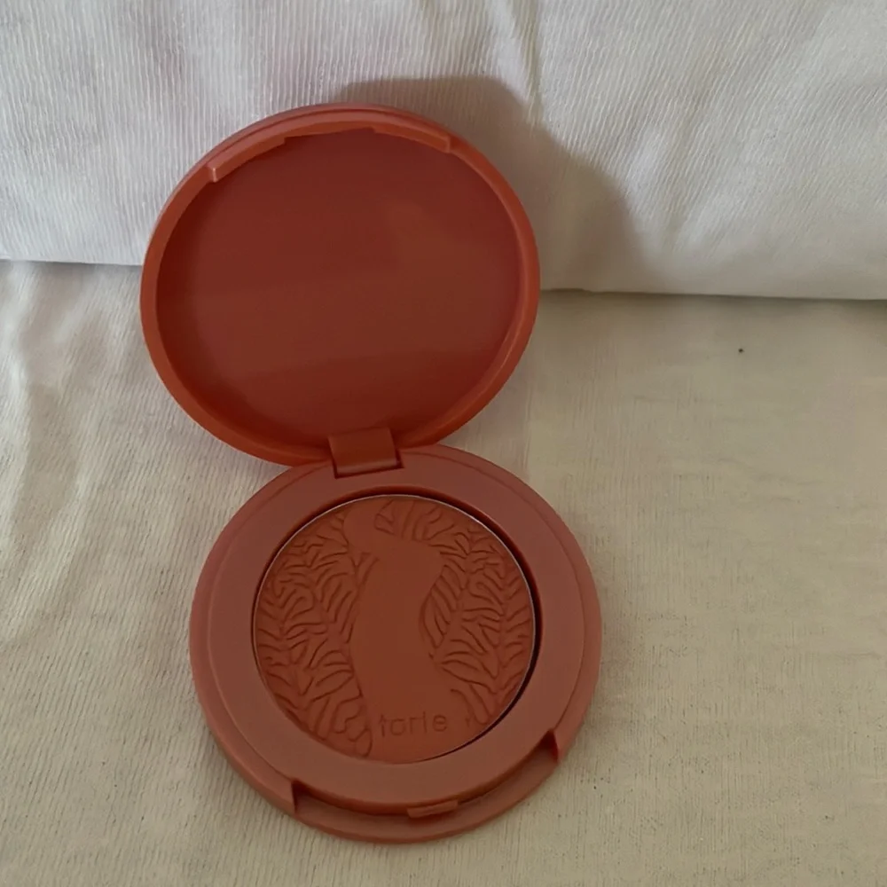 Tarte, Too Faced, Kristin Ess, L’Oréal Bundle - Picture 3 of 7